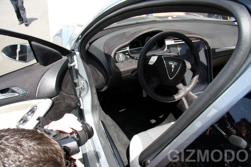 Illustration for article titled Tesla Model S Electric Sedan Prototype Has a Giant Touch Dashboard